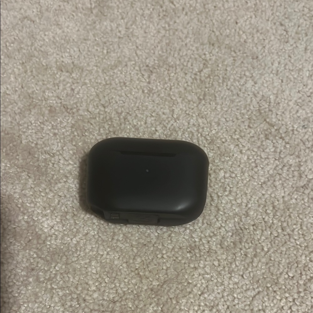 Black Wireless Earbuds NEW